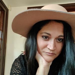 Meet your Posher, Adriane